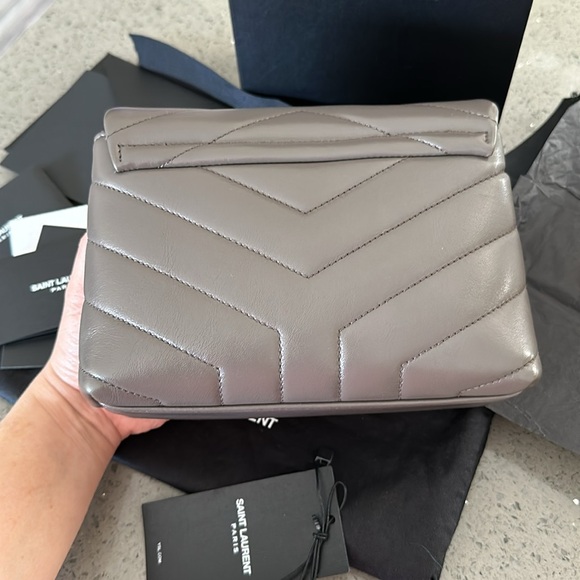 Authentic Saint Laurent Toy Lou Lou in quilted leather - Picture 5 of 15